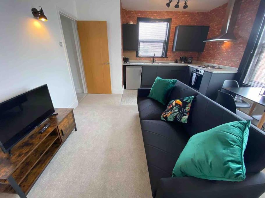 דירות אמסוורת' 1 Bed Flat With Parking Near Town Centre מראה חיצוני תמונה