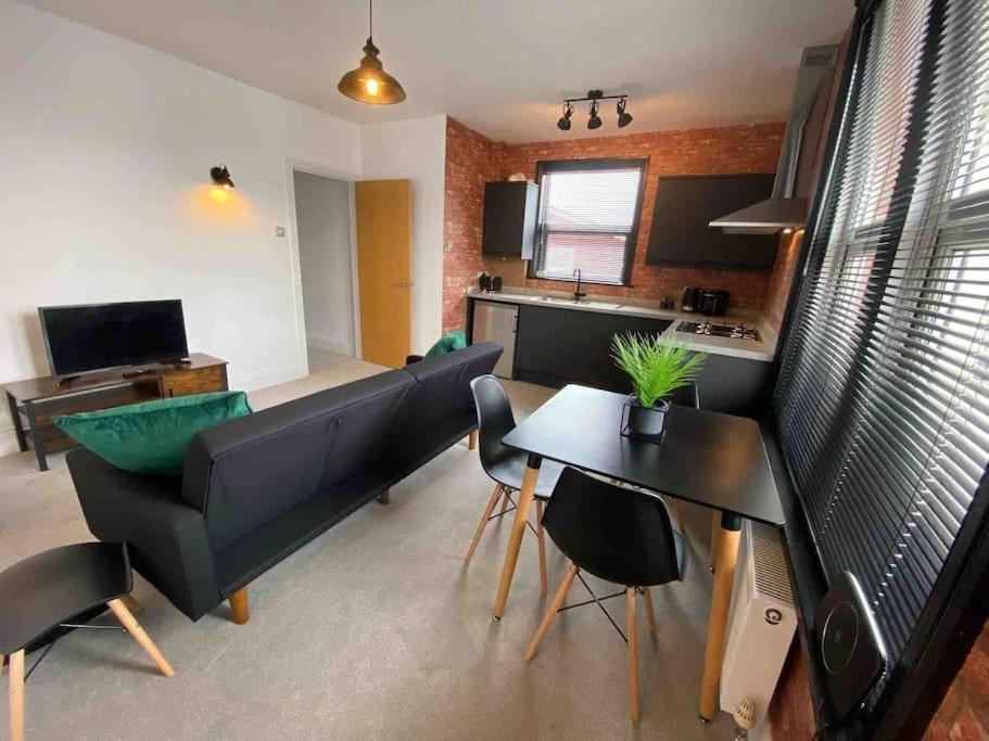 דירות אמסוורת' 1 Bed Flat With Parking Near Town Centre מראה חיצוני תמונה