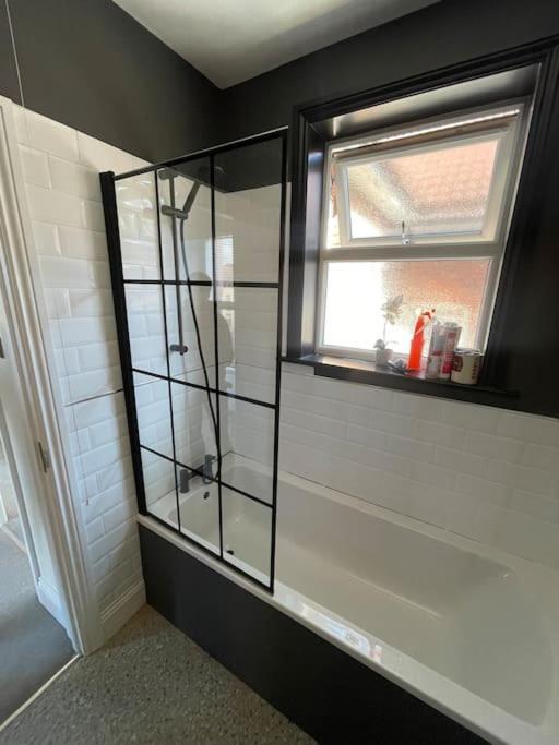 דירות אמסוורת' 1 Bed Flat With Parking Near Town Centre מראה חיצוני תמונה